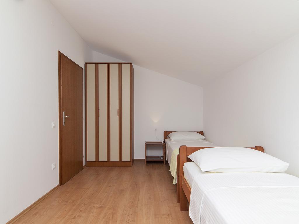 Apartments Ceja Near Sea Medulin Rom bilde