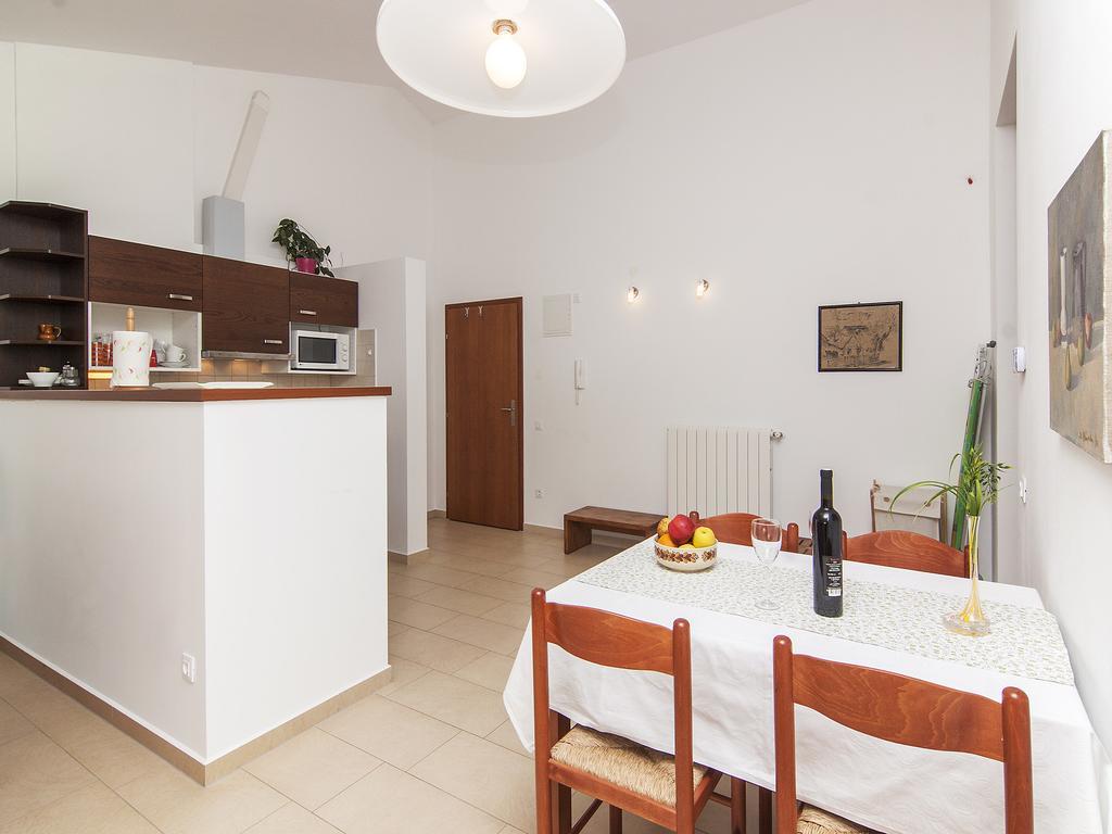 Apartments Ceja Near Sea Medulin Rom bilde