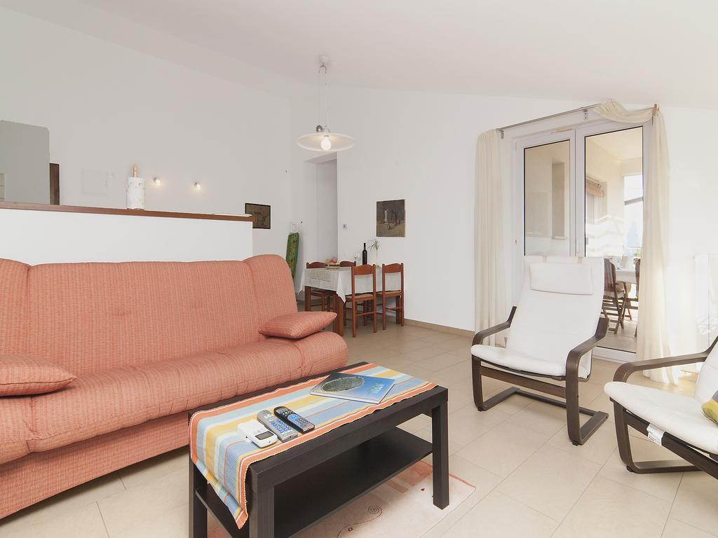 Apartments Ceja Near Sea Medulin Rom bilde