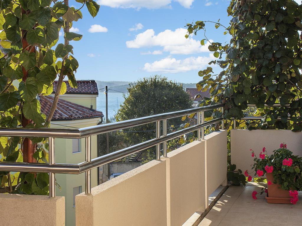 Apartments Ceja Near Sea Medulin Rom bilde