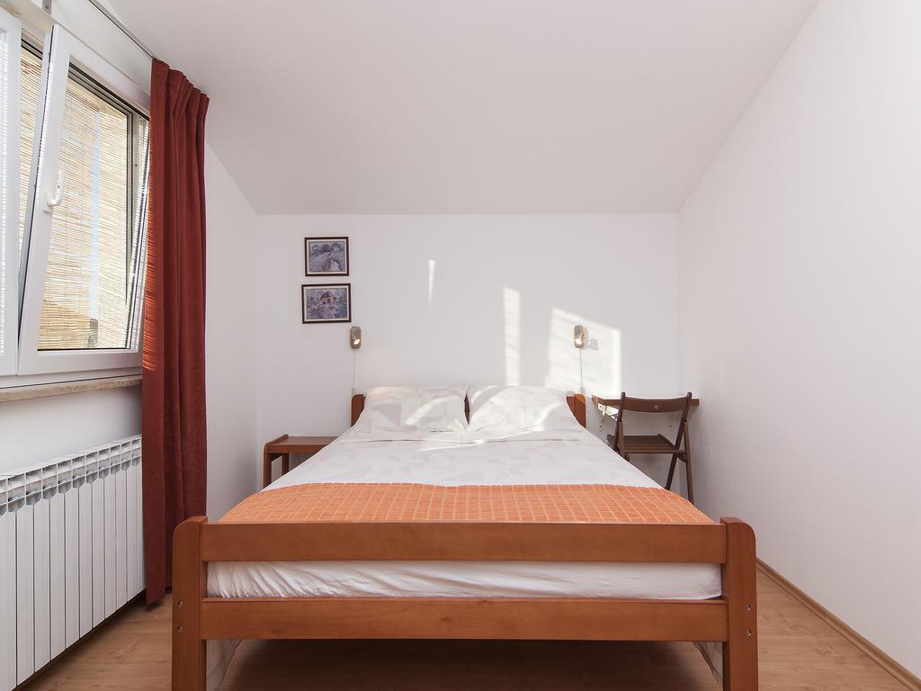 Apartments Ceja Near Sea Medulin Rom bilde
